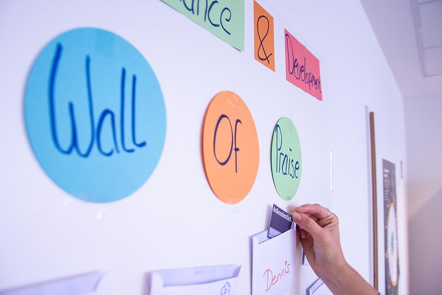 Wall-of_praise